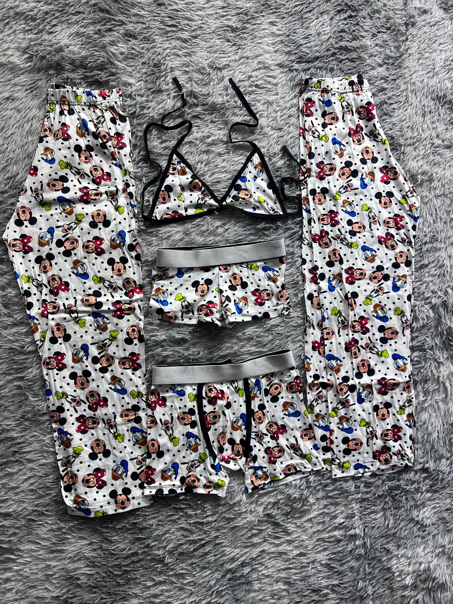 Micky y Minnie puntitos pijama 5 piezas