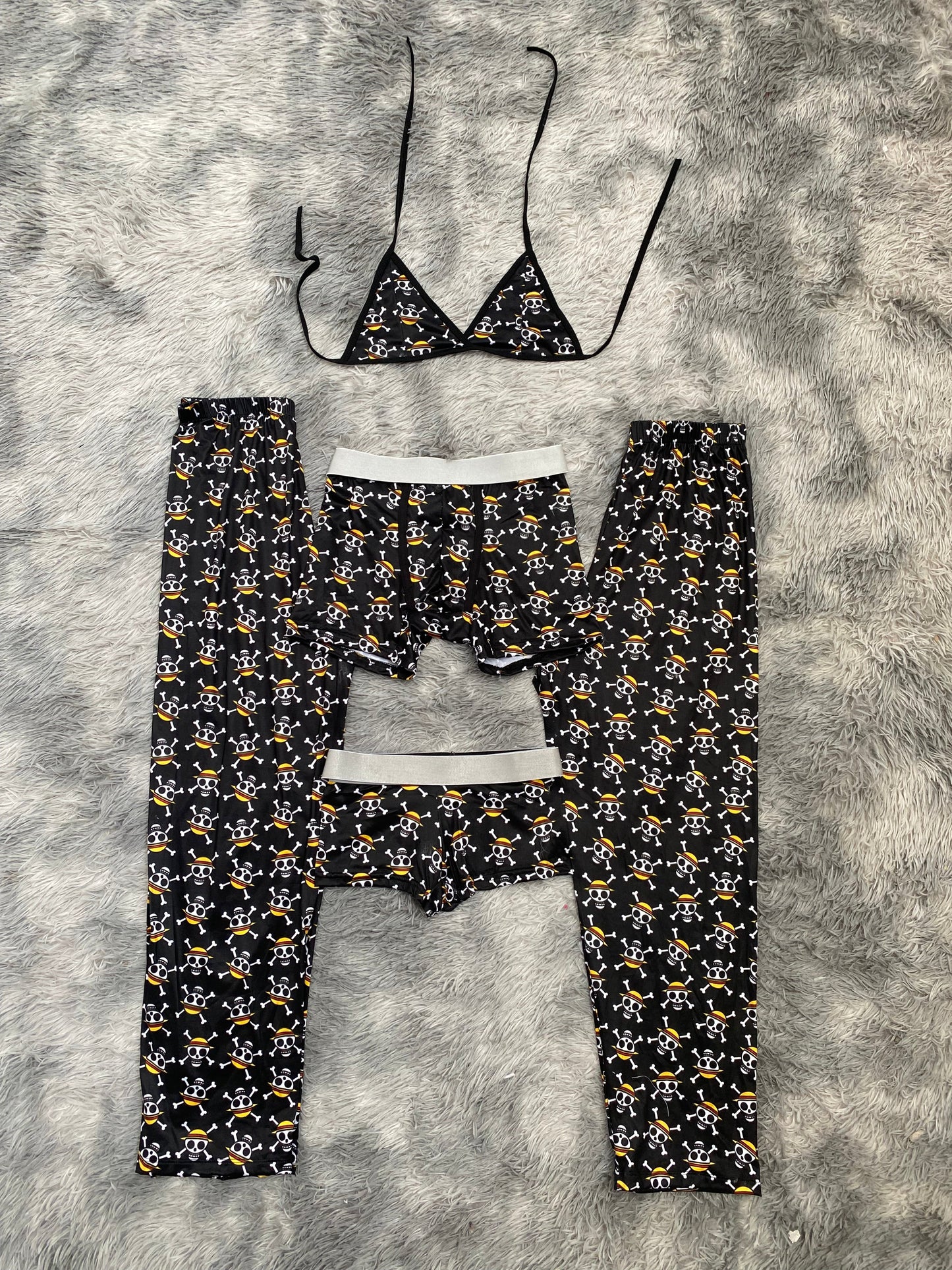 One piece calaveras chiquitas pijama 5 piezas - Fundies