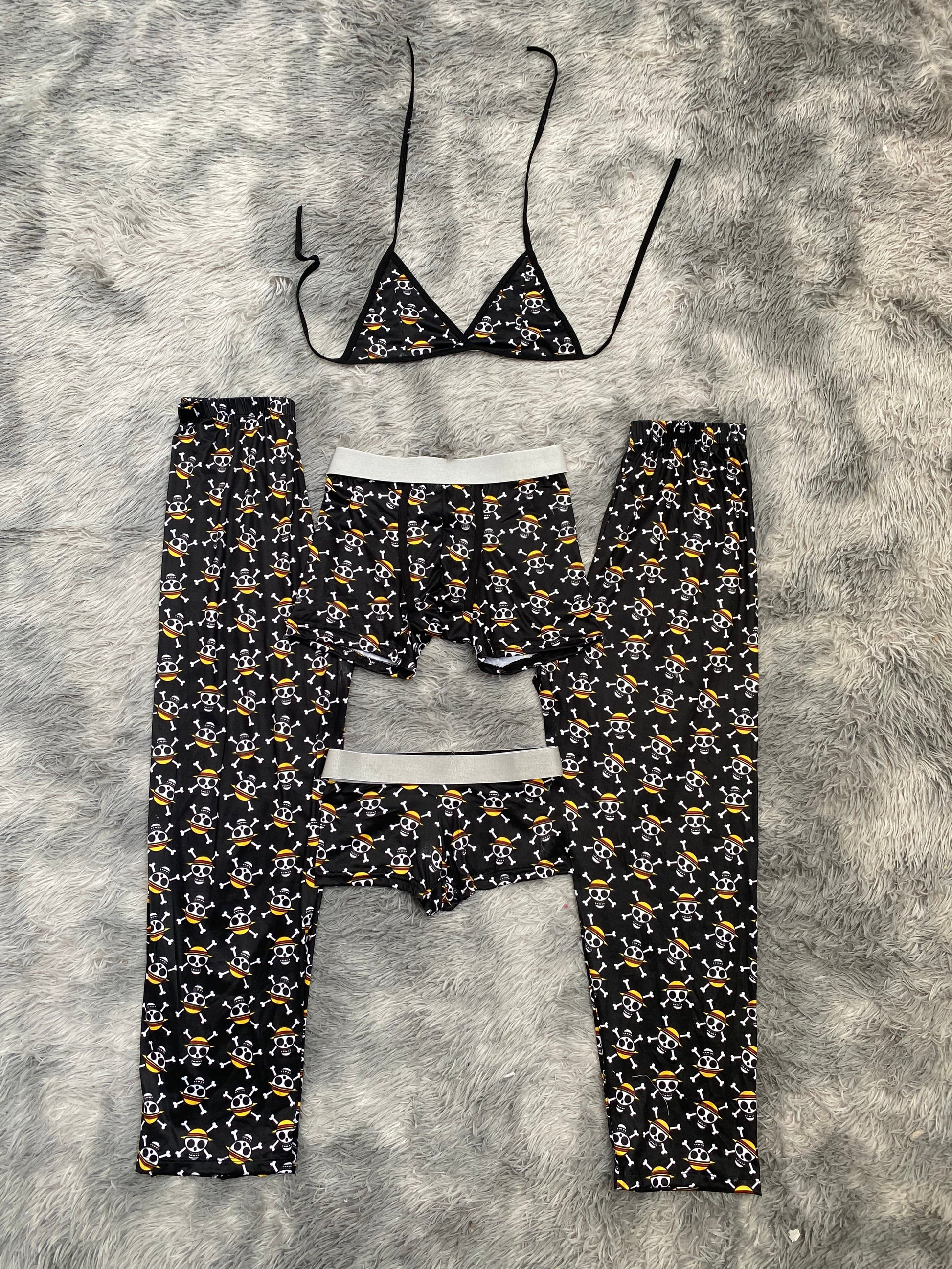 One piece calaveras chiquitas pijama 5 piezas - Fundies