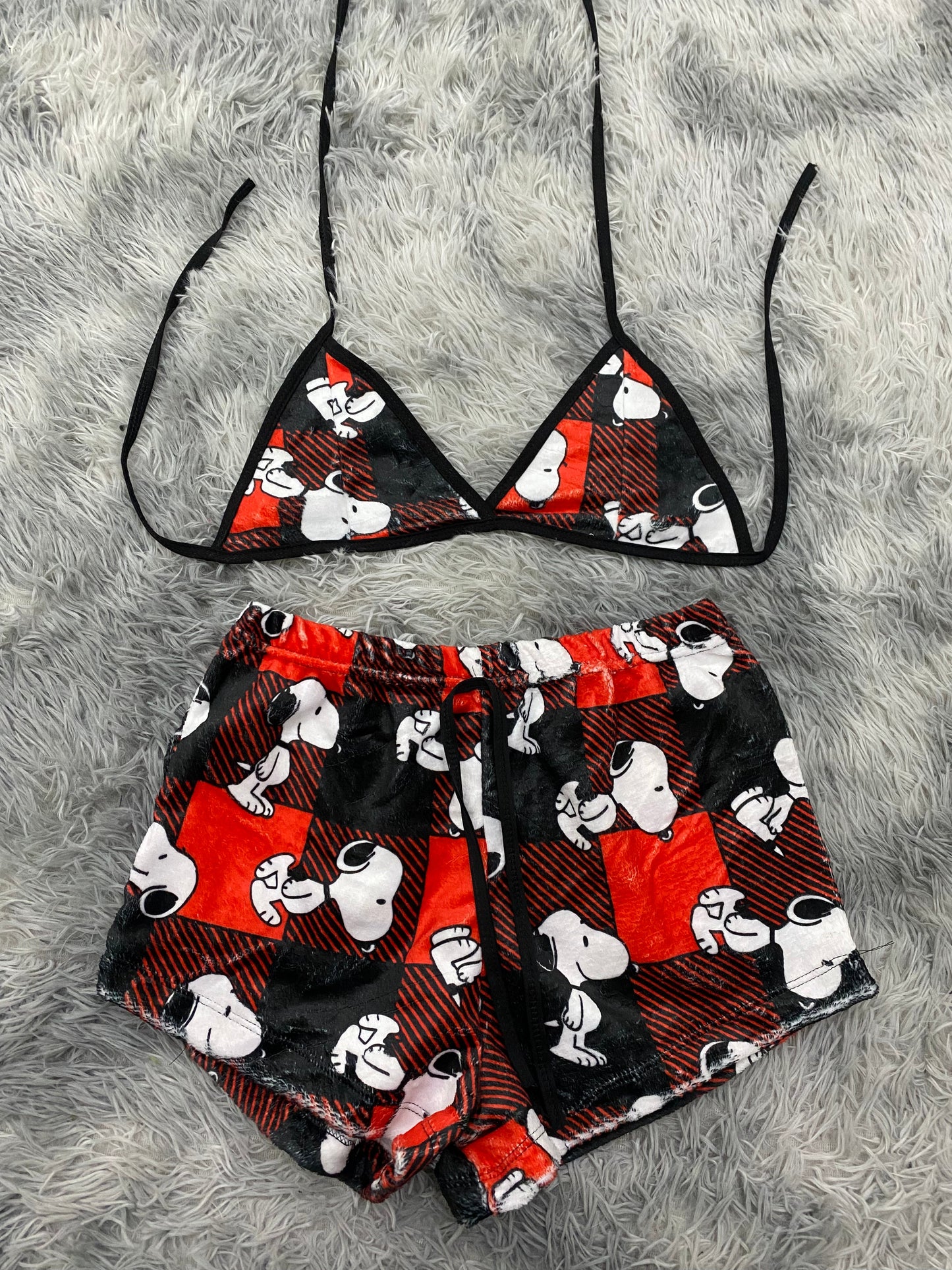 Snoopy cuadros rojos y negros top con short unitalla de afelpado