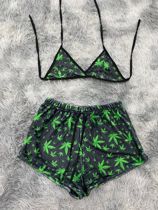 Hierba fondo negro top con short unitalla de afelpado