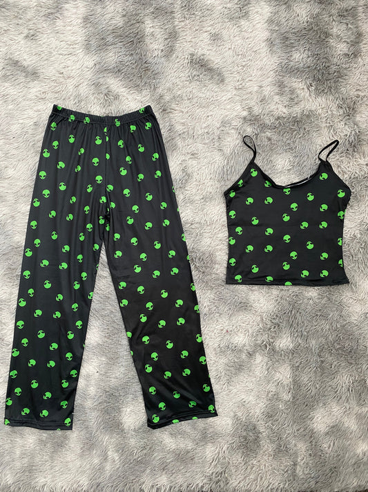 Aliens Blusa Con Pantalón Pijama De Dama