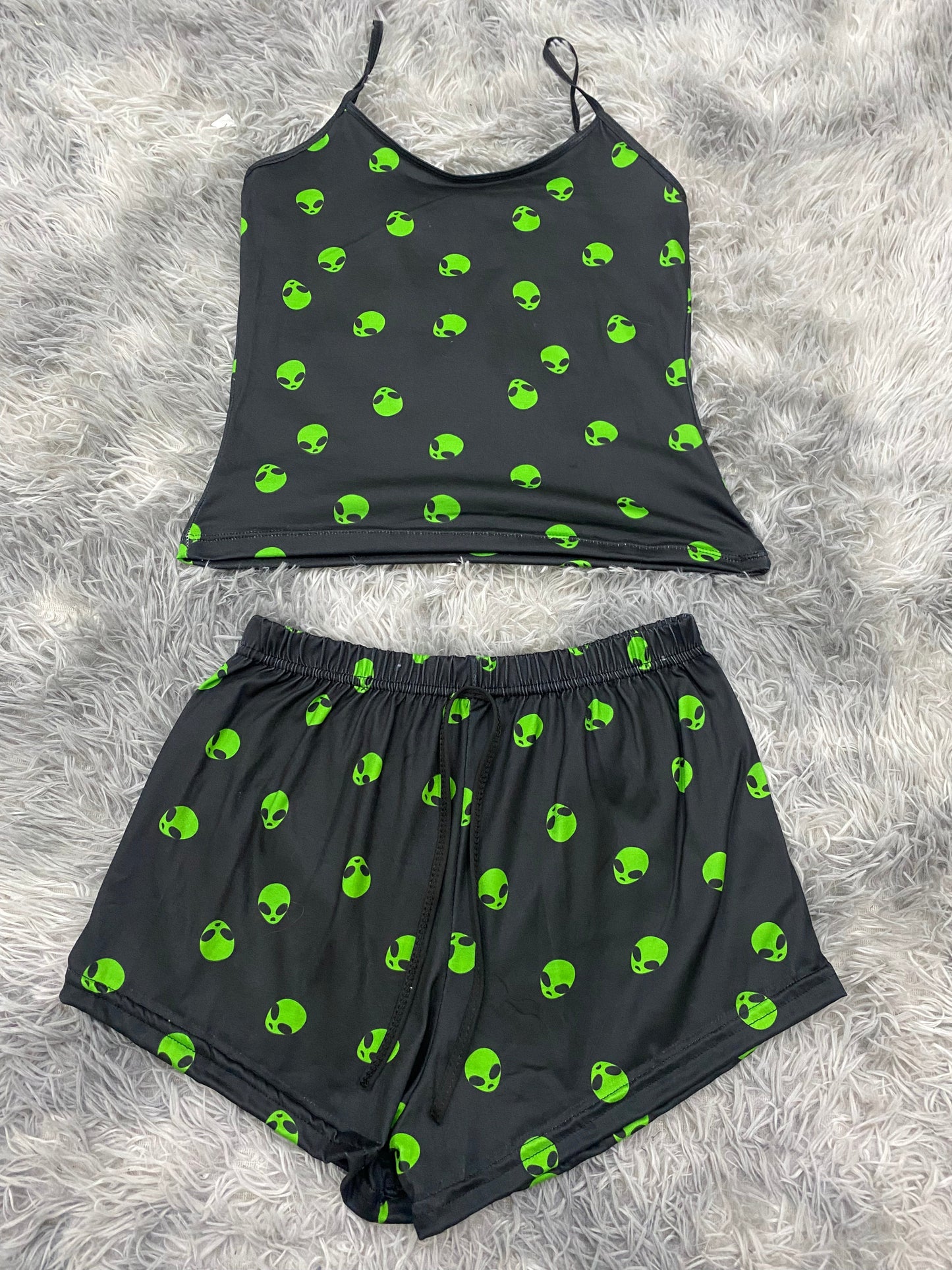 Aliens Blusa Con Short