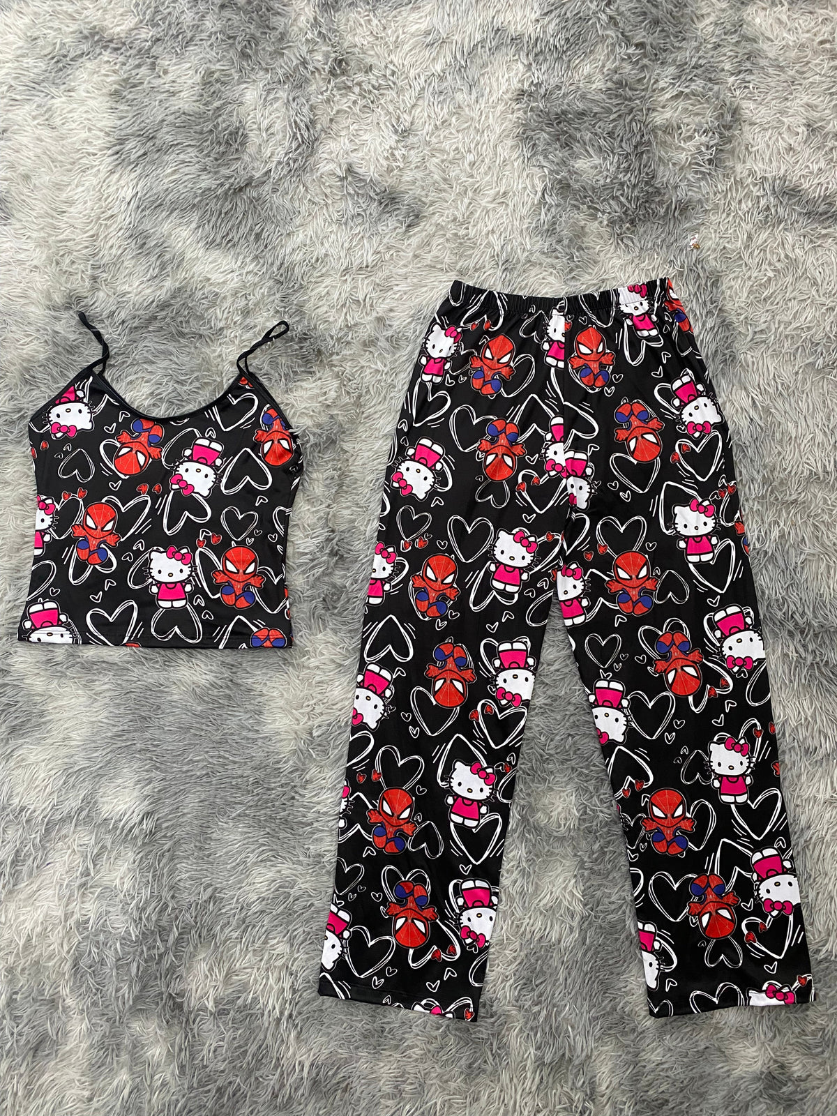 Spider kitty corazones fondo negro  Blusa Con Pantalón Pijama De Dama
