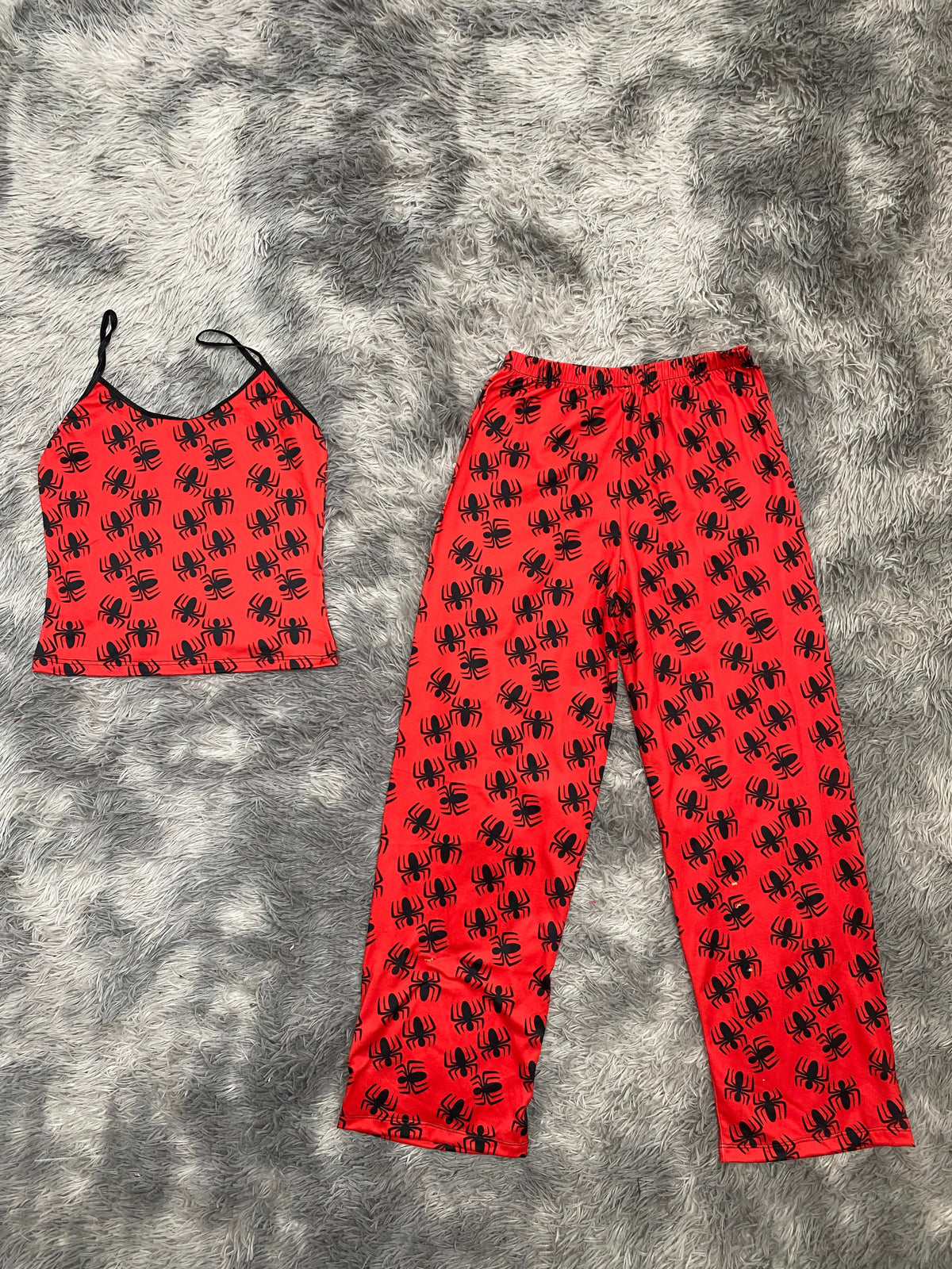 Arañitas fondo rojo Blusa Con Pantalón Pijama De Dama