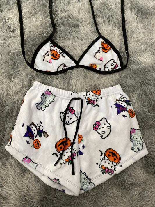 Hello kitty halloween fondo blanco top con short unitalla de afelpado