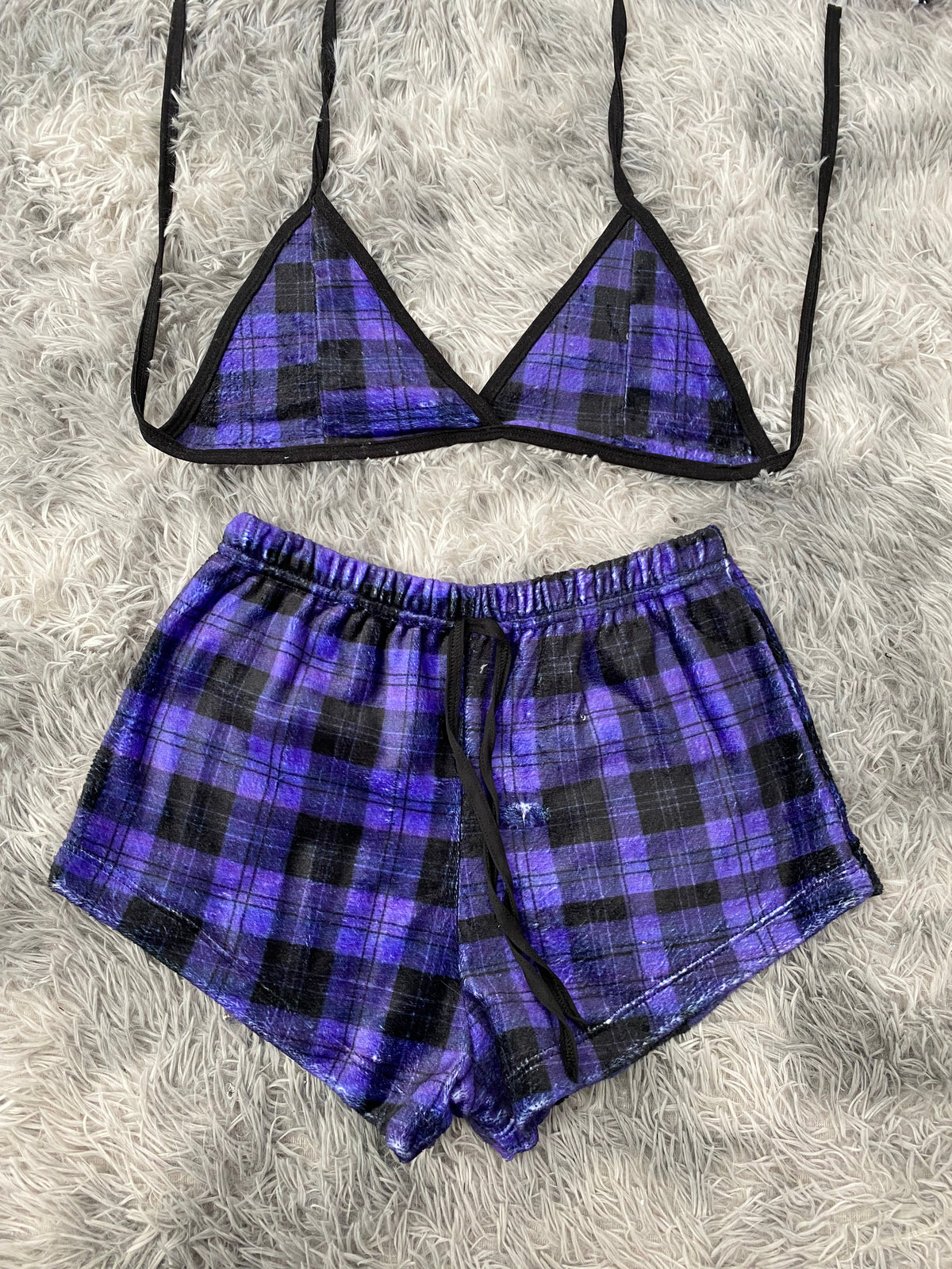 Cuadros negros y morados top con short unitalla de afelpado