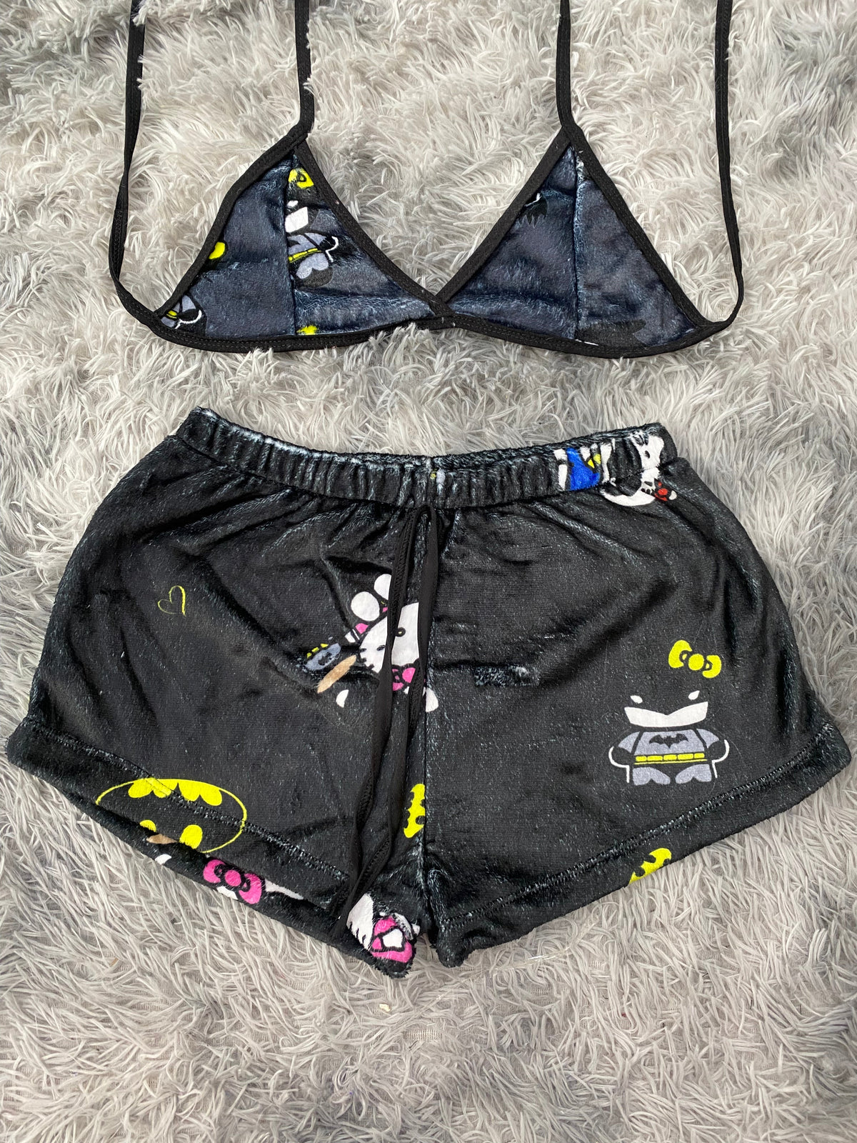 Hello kitty Batman fondo negro top con short unitalla de afelpado