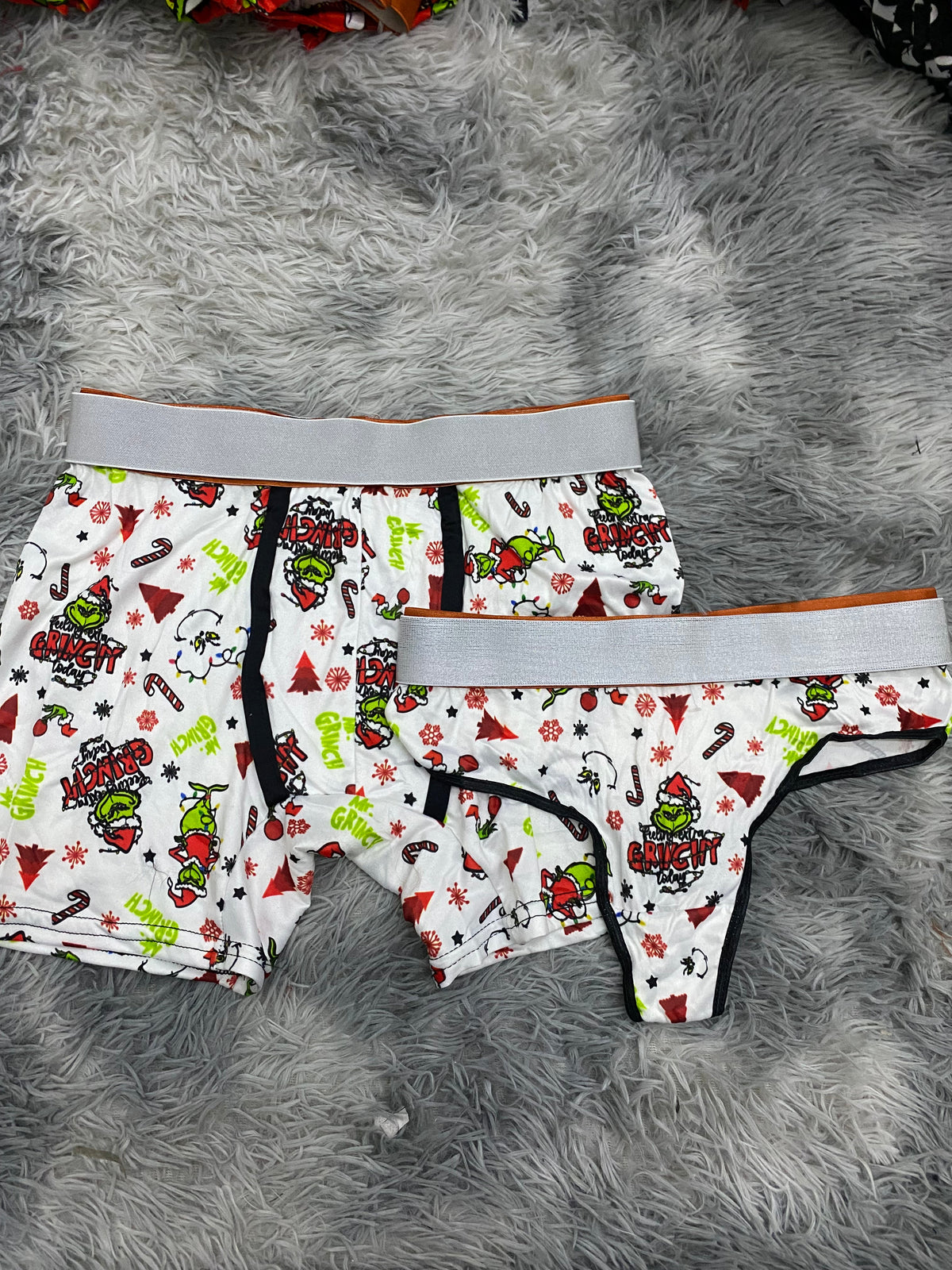 Grinch fondo blanco Dúo con tanga unitalla