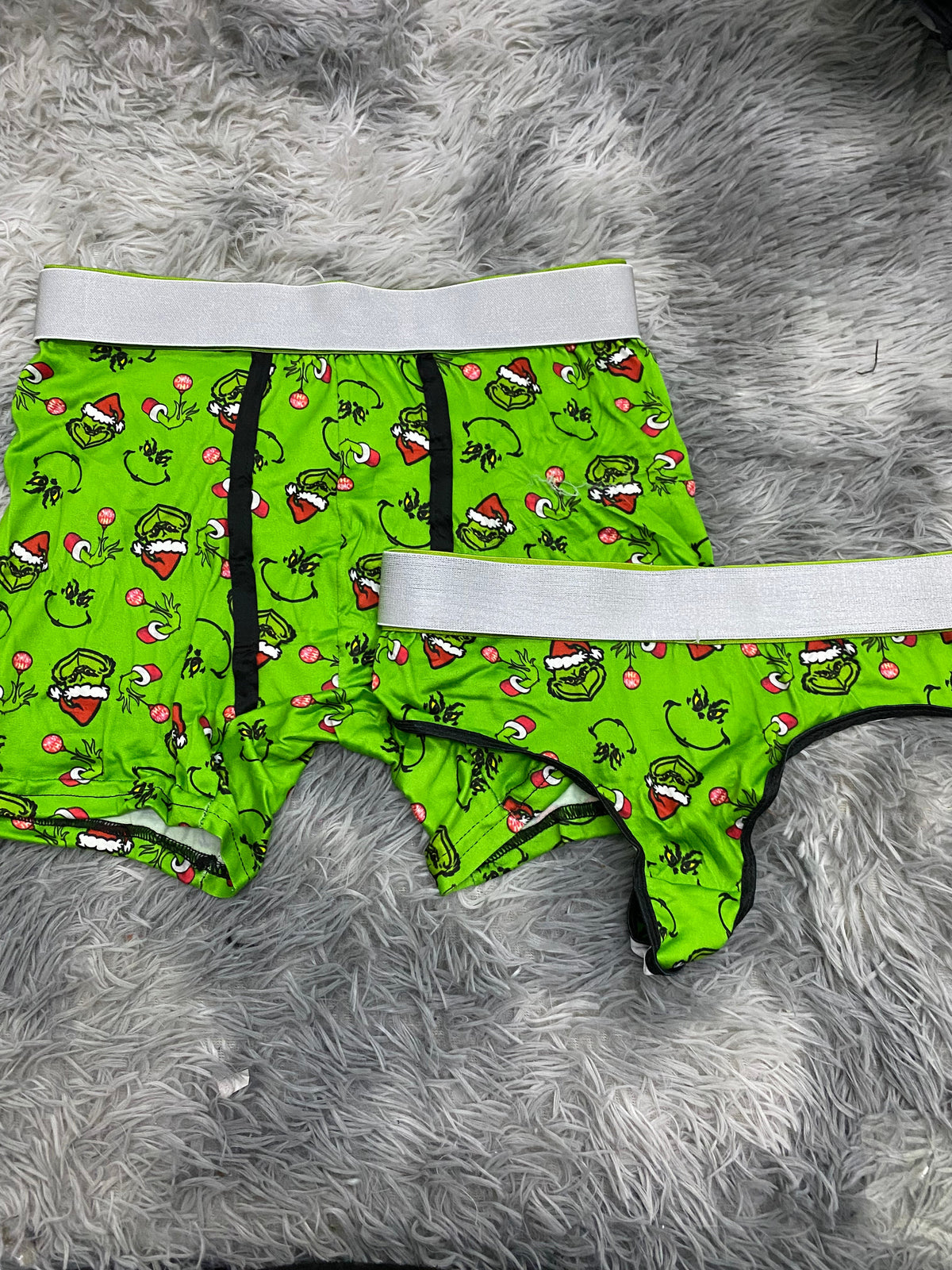 Grinch esfera fondo verde Dúo unitalla