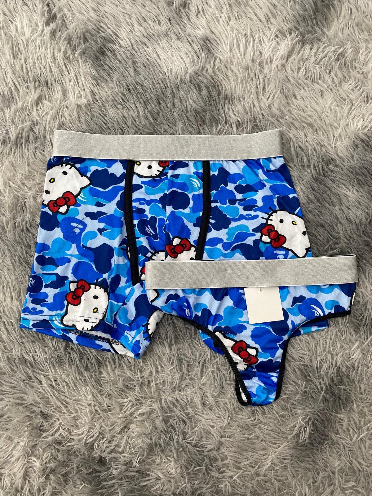 Hello kitty camuflaje azul Dúo con tanga unitalla