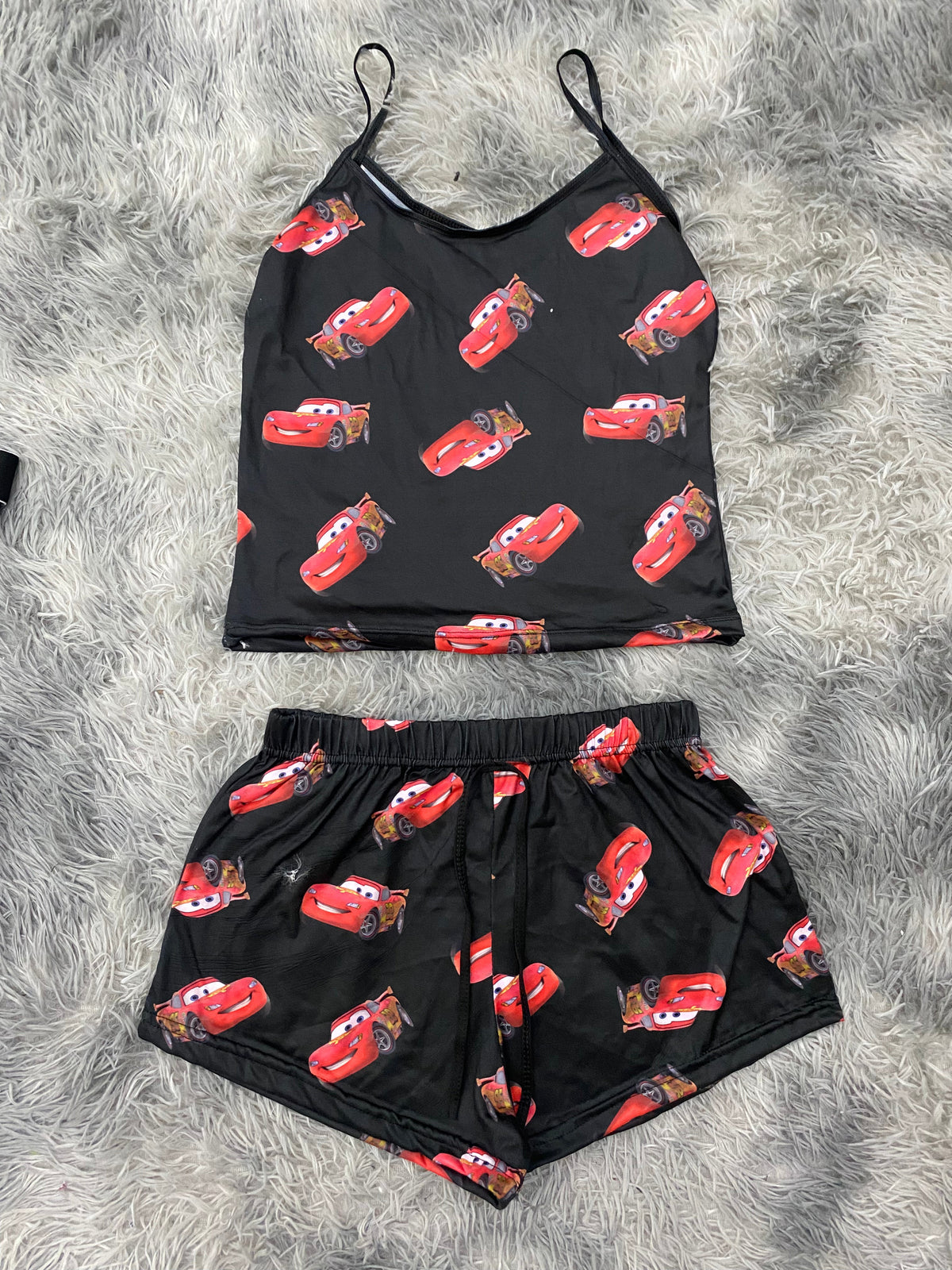 McQueen fondo negro Blusa Con Short