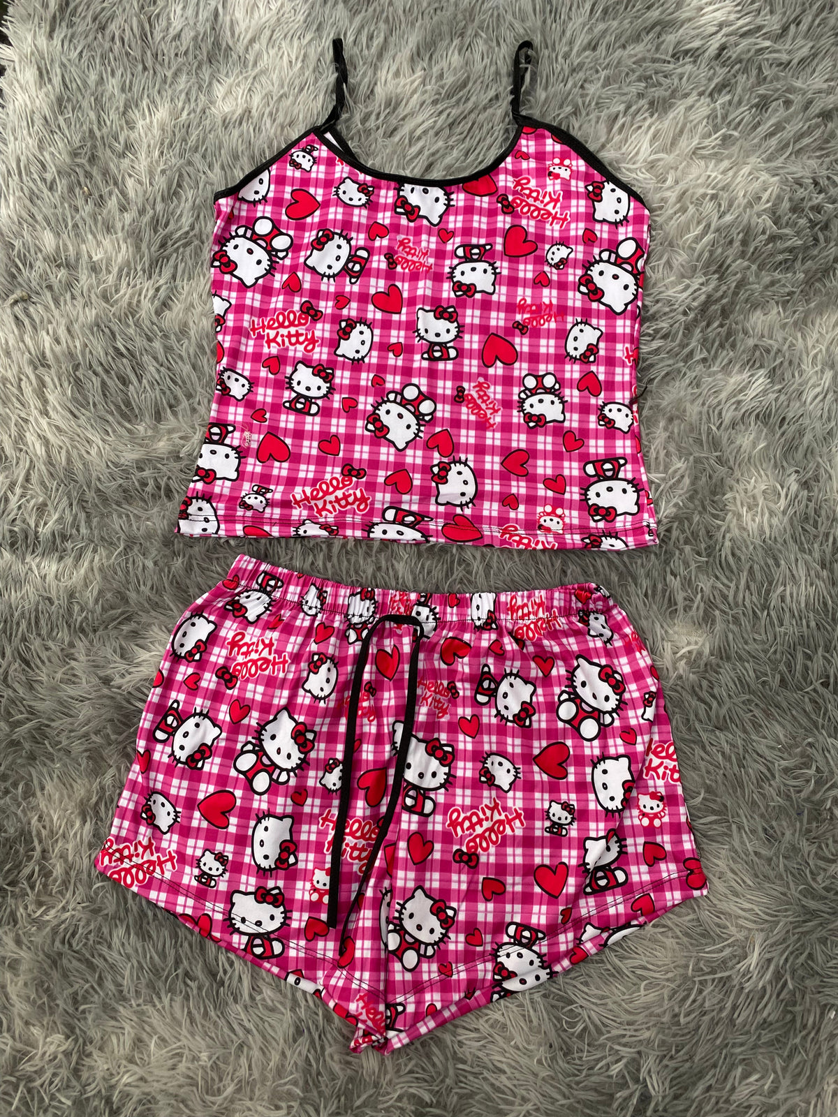 Hello kitty cuadros blancos y rosas Blusa Con Short