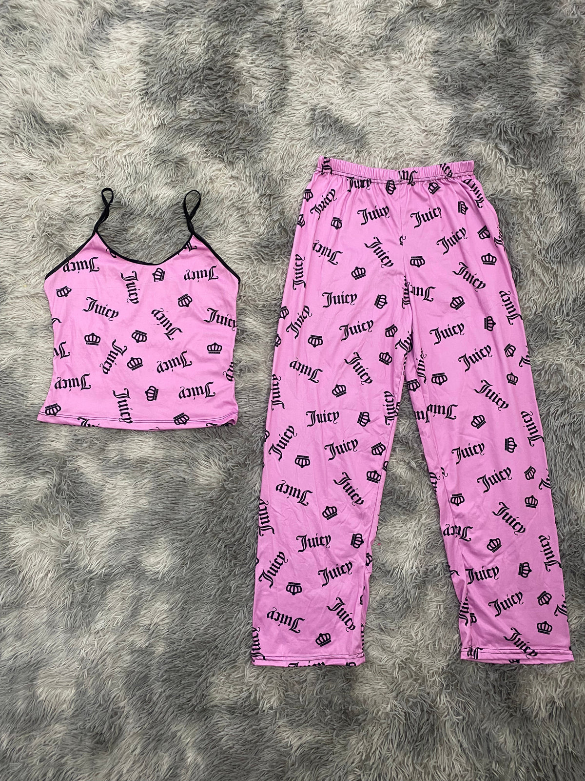 Juicy y coronas fondo  rosa Blusa Con Pantalón Pijama De Dama