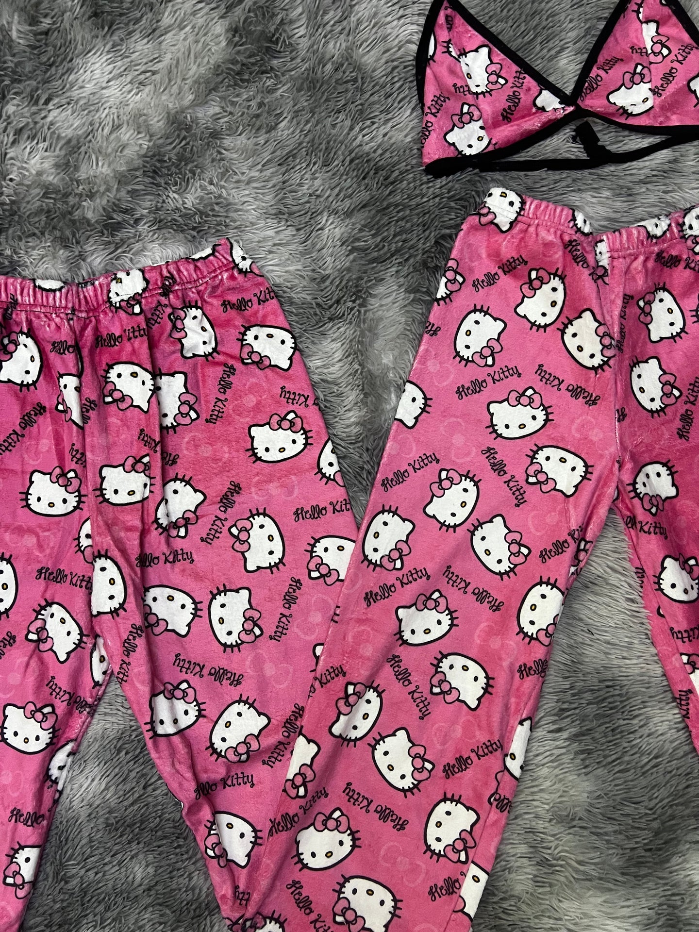 Hello Kitty Rosa Duo de pijama afelpada