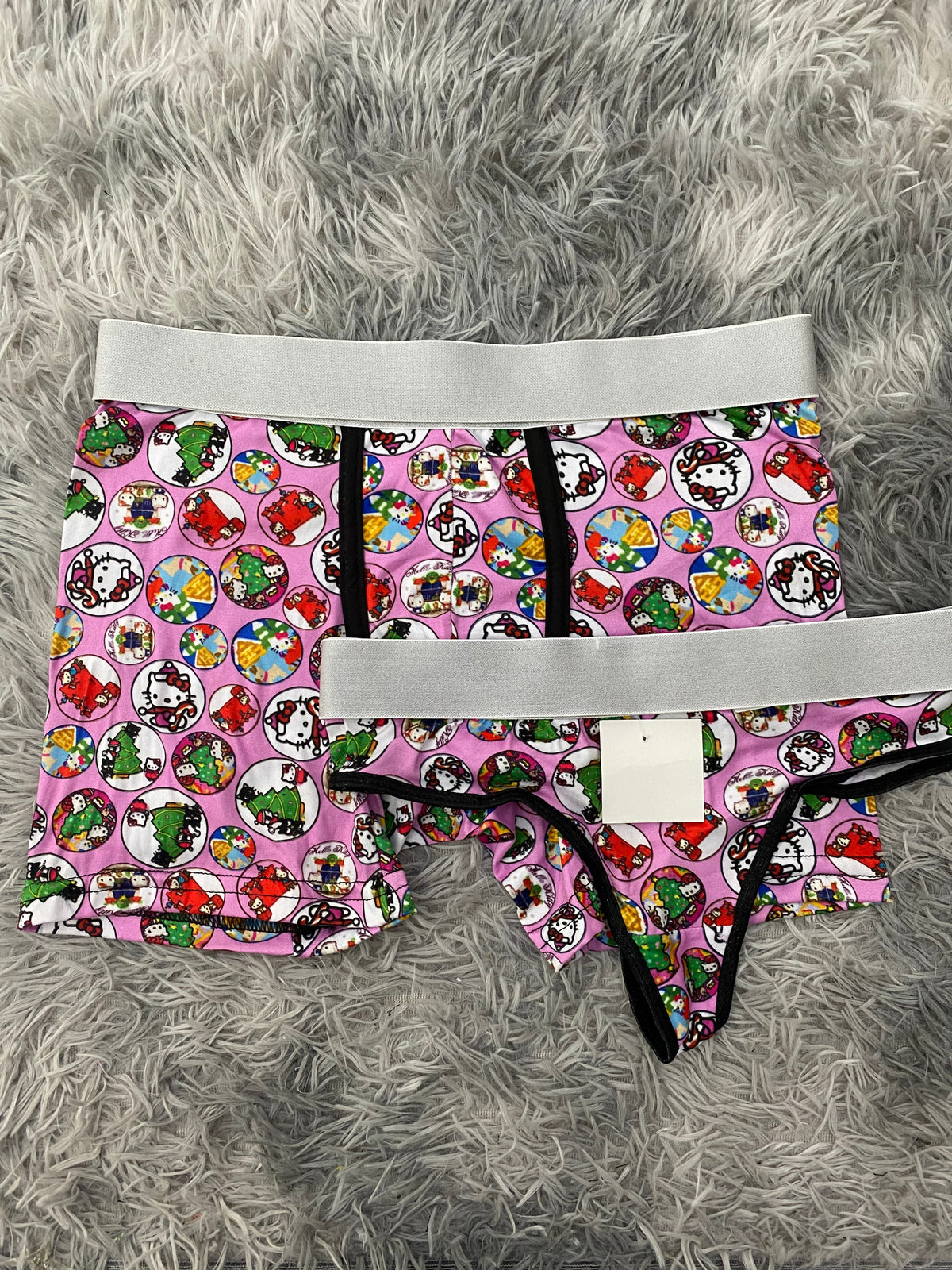 Hello Kitty circules de navidad fondo morado Duo Unitalla Con Tanga