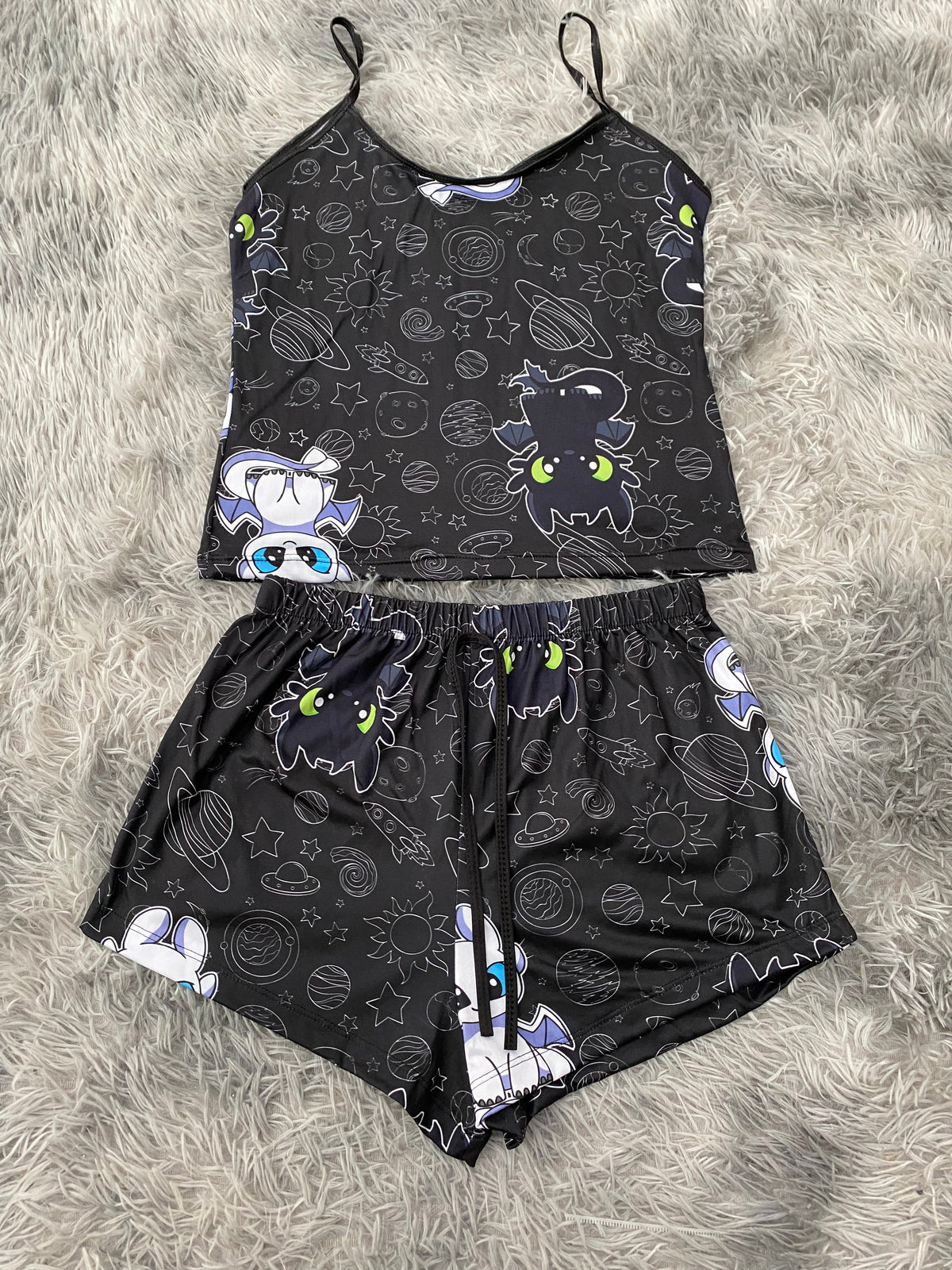 Chimuelo y su novia fondo negro Unitalla Blusa Con Short brush