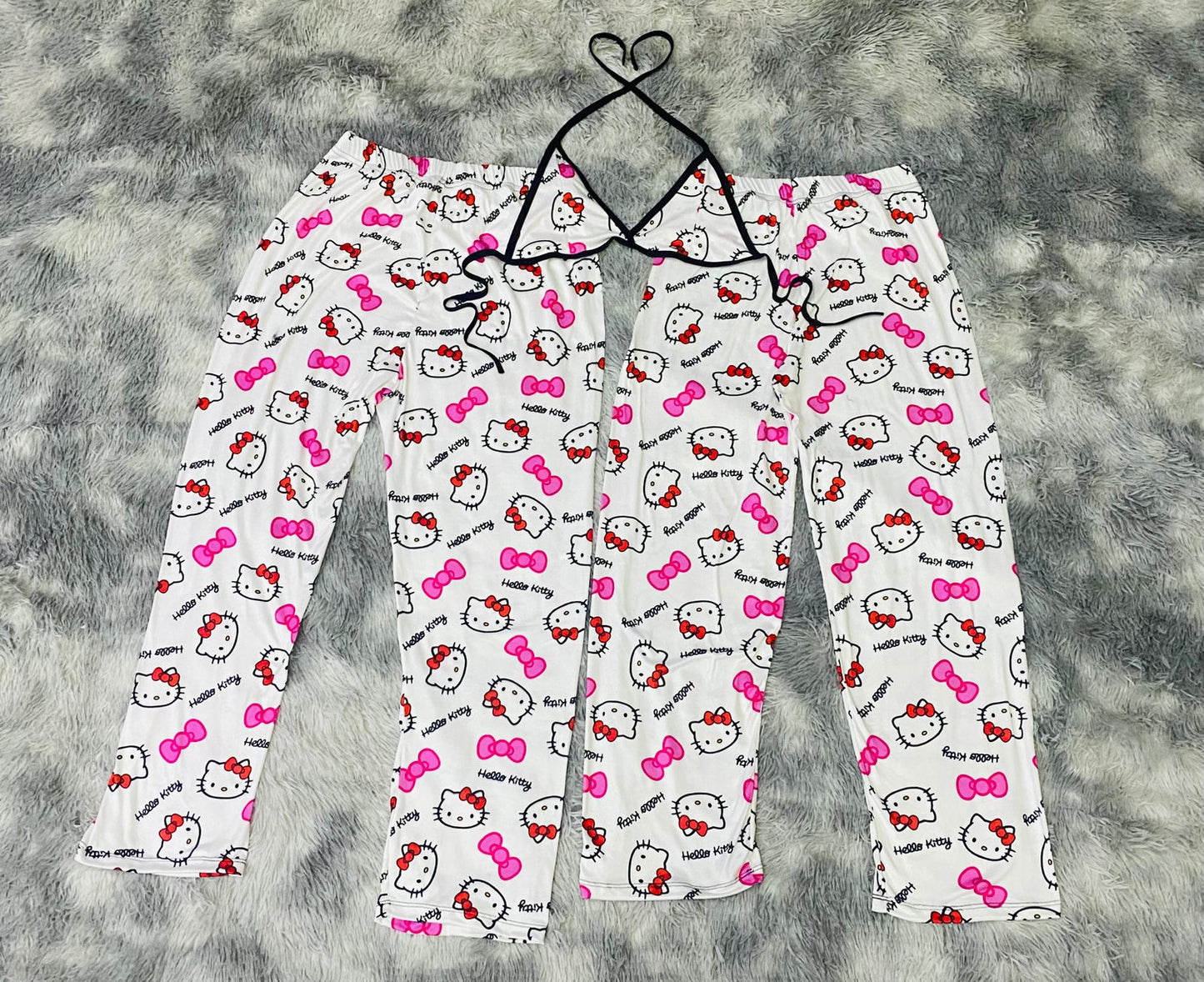 Hello Kitty Rosa Duo de pijama afelpada.