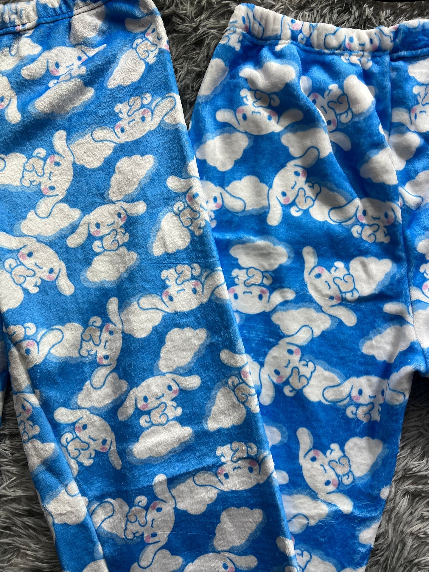 Cinnamon roll duo de pijama afelpada